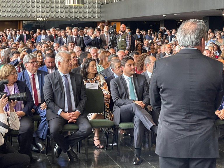 Em Brasília: João Azevêdo prestigia posses de cinco ministros e destaca importância do diálogo com o governo federal